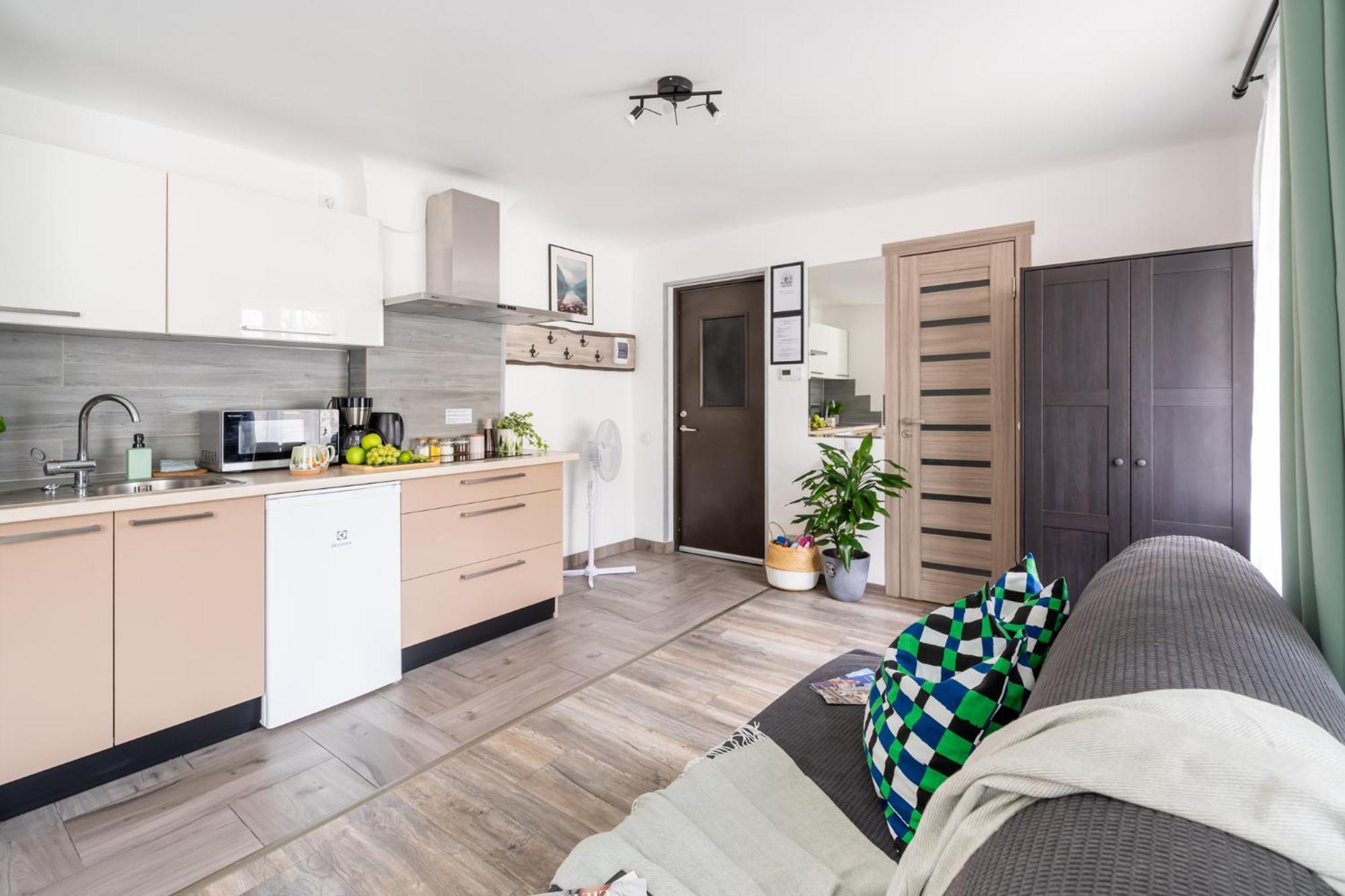 Green Garden & Private Parking Apartments With Playground 리가 외부 사진