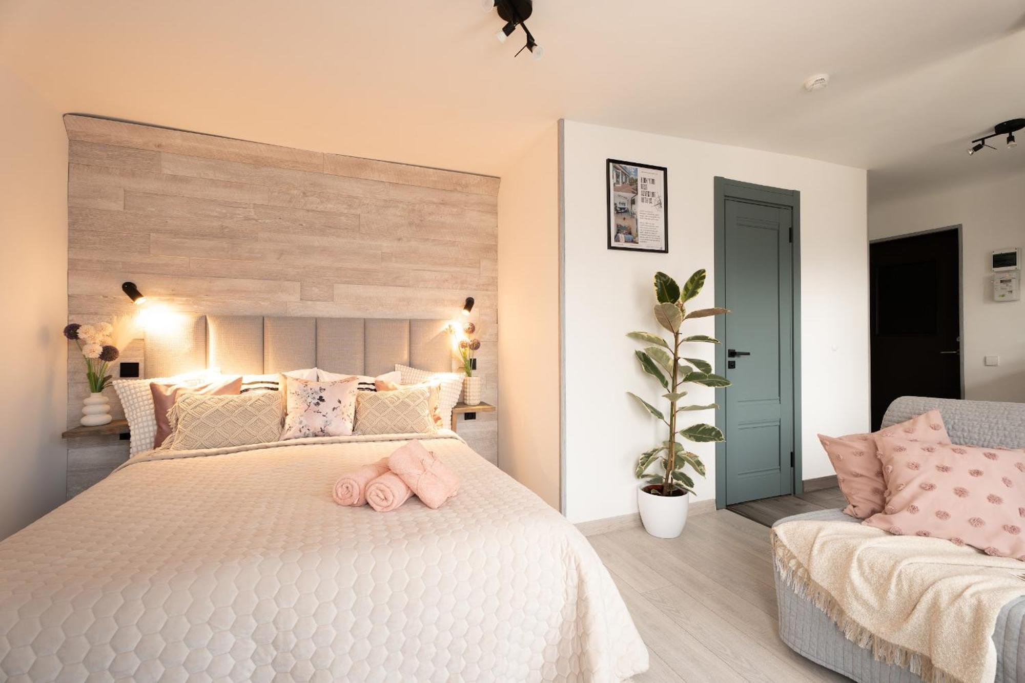 Green Garden & Private Parking Apartments With Playground 리가 외부 사진