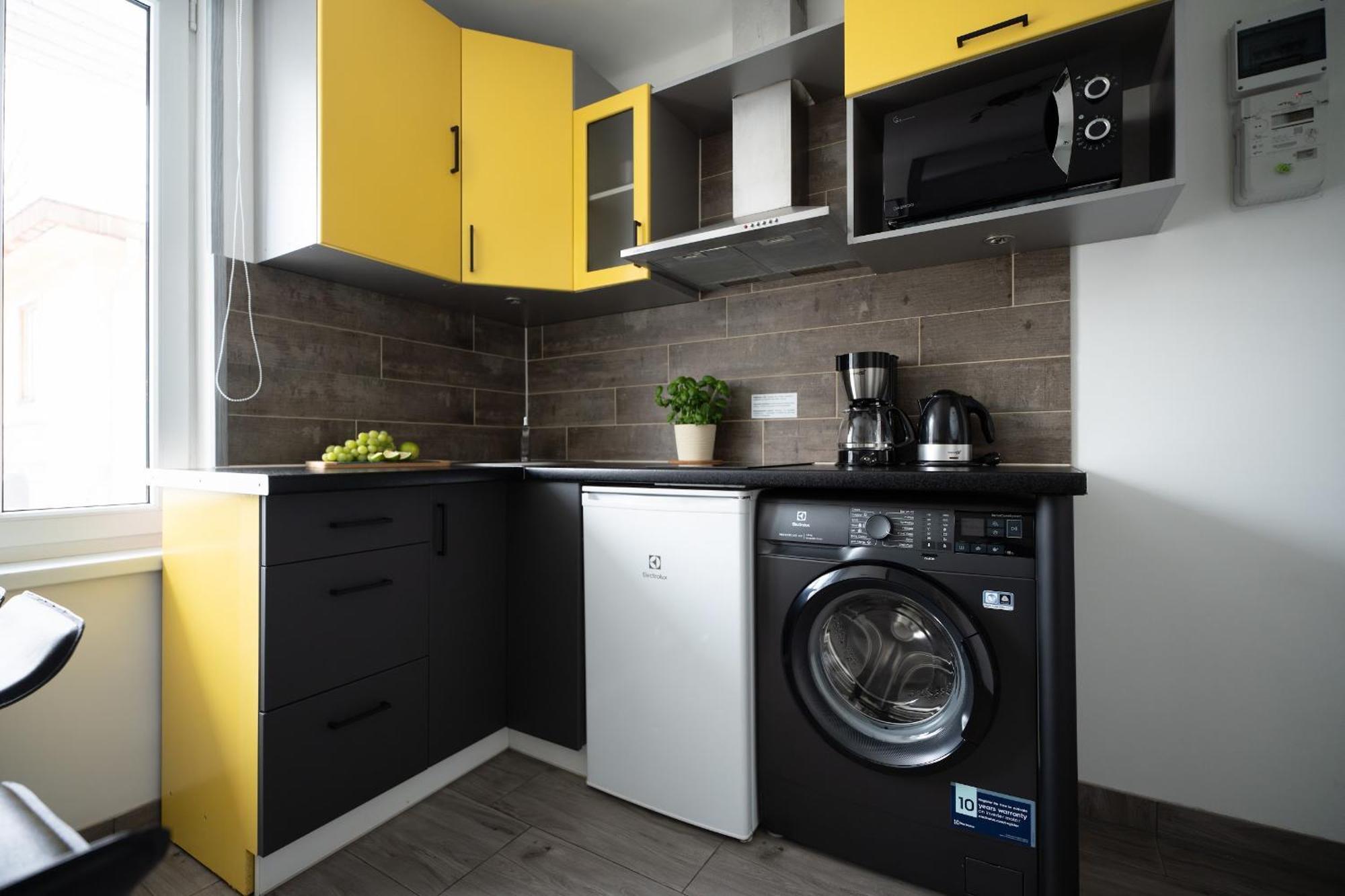 Green Garden & Private Parking Apartments With Playground 리가 외부 사진